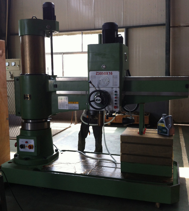 滕州博創數控機床廠 專業提供Z3063液壓搖臂鉆床，廠家直銷，價格實惠